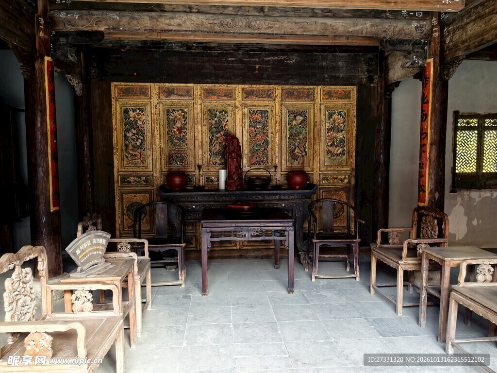古宅中式厅堂内景