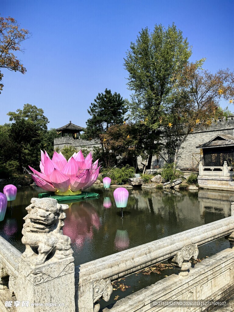 中式园林湖景风光
