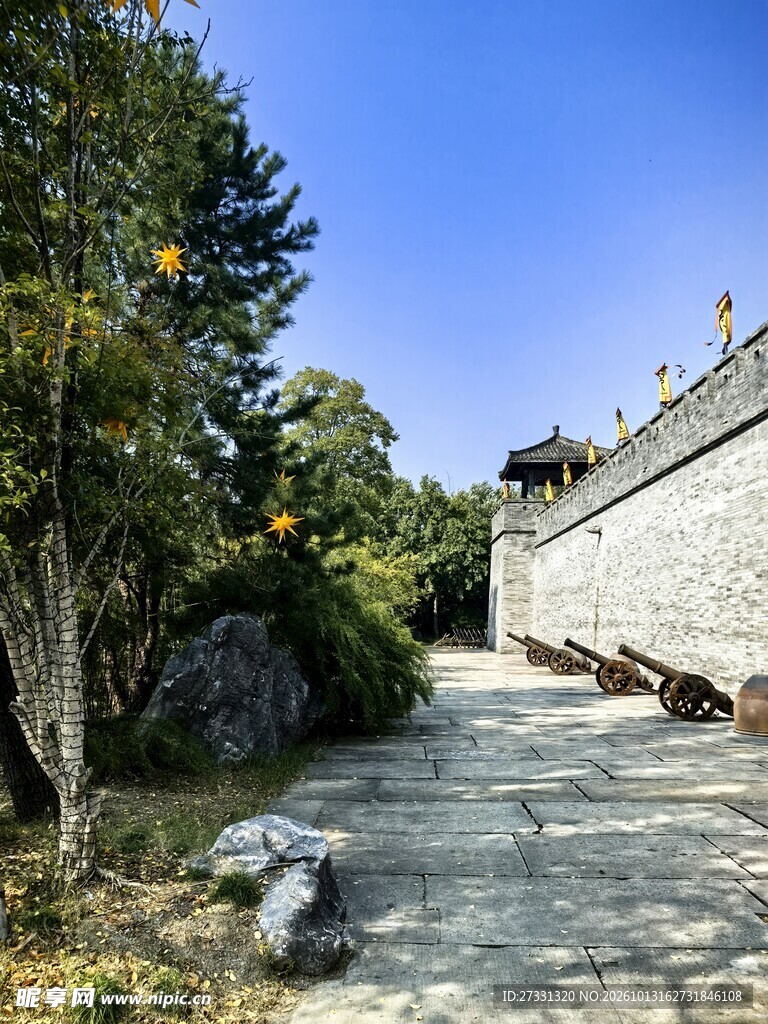 古城墙步道户外风光