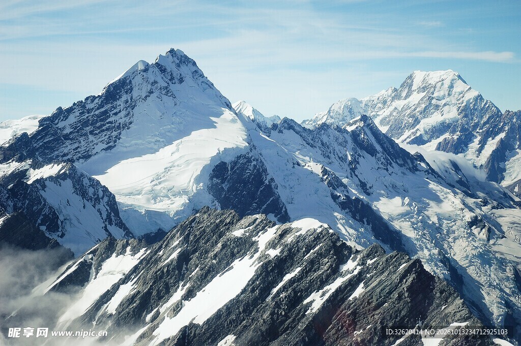 高原雪山壮丽风光