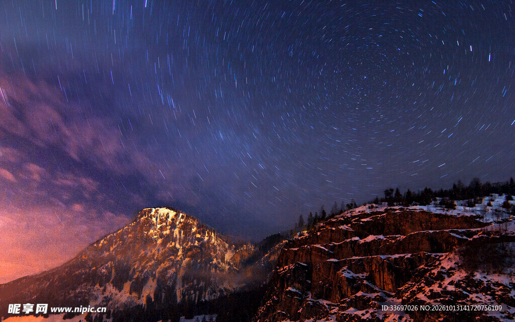 山野暮色星空夜景