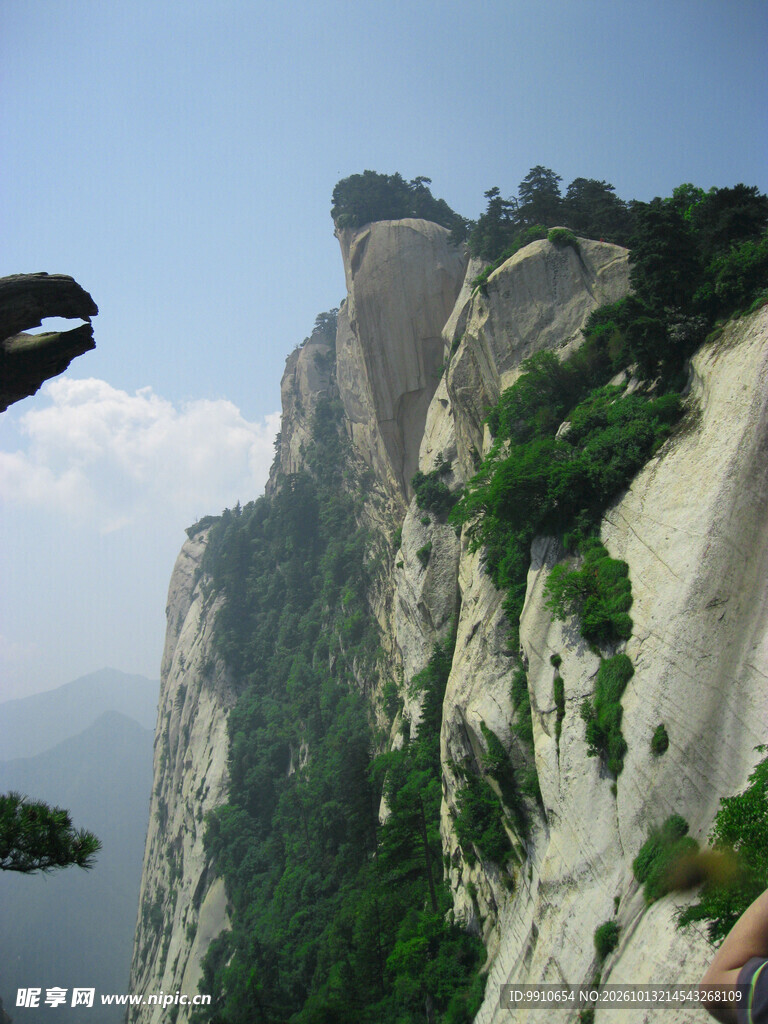 华山险峻鹰嘴