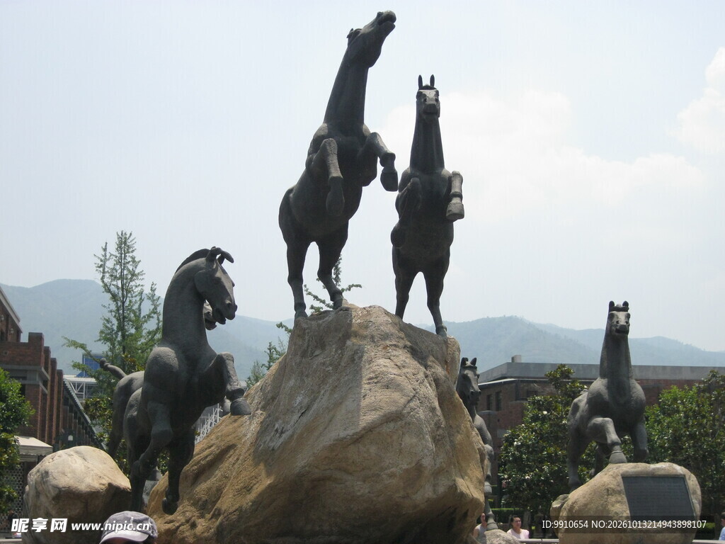 骏马群雕户外景观
