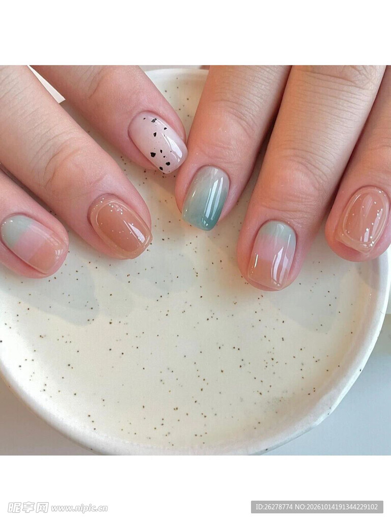清新渐变美甲特写