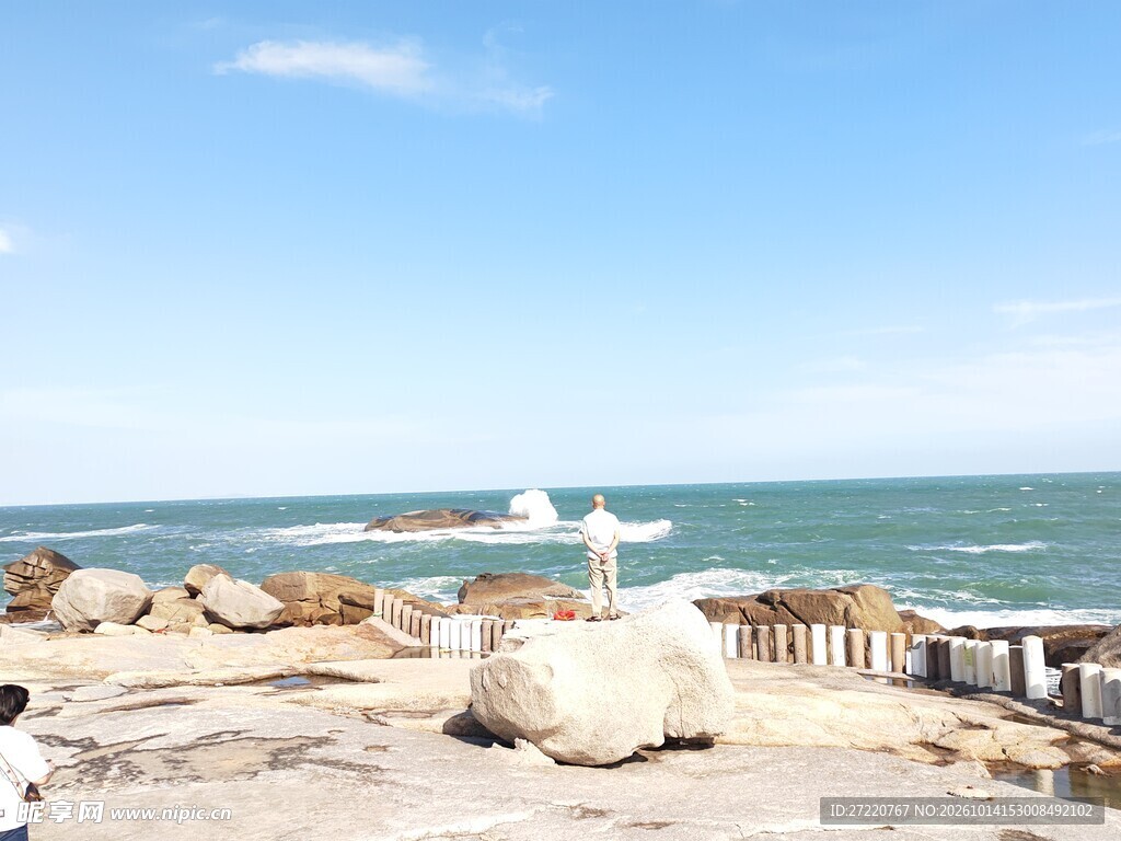 海滨灯塔海岸风光 红海湾