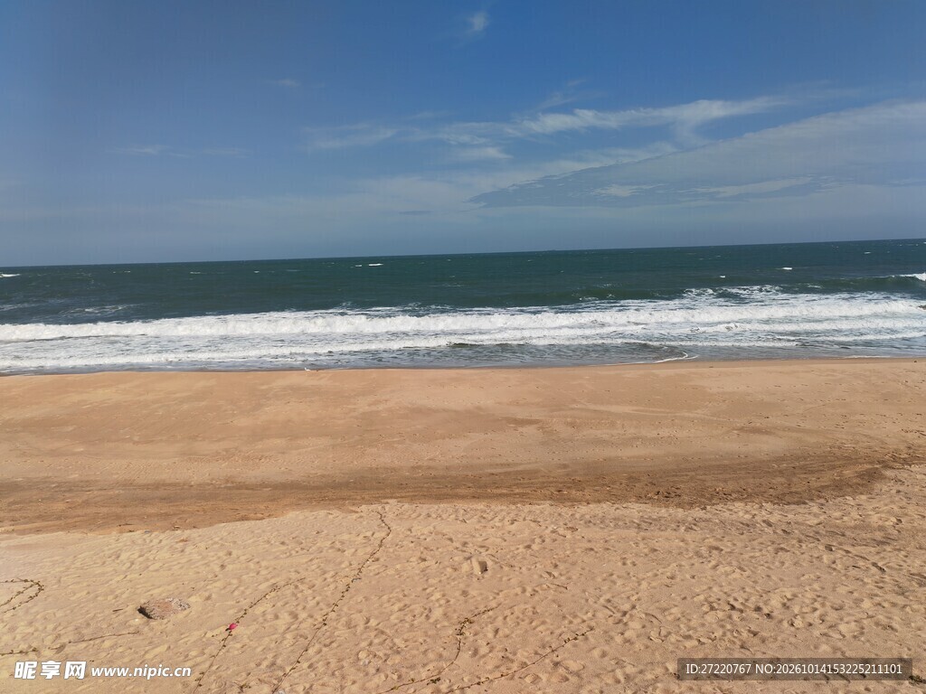 晴朗海滨沙滩风光 红海湾