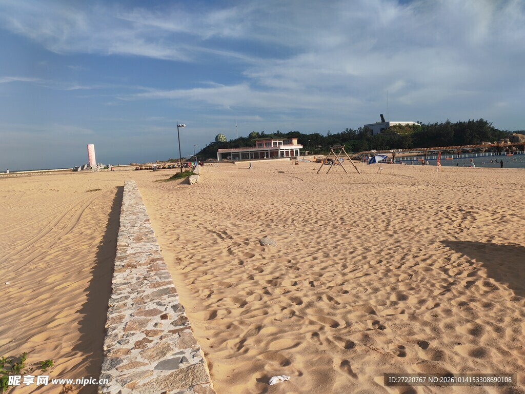 晴日海滨沙滩风光 红海湾