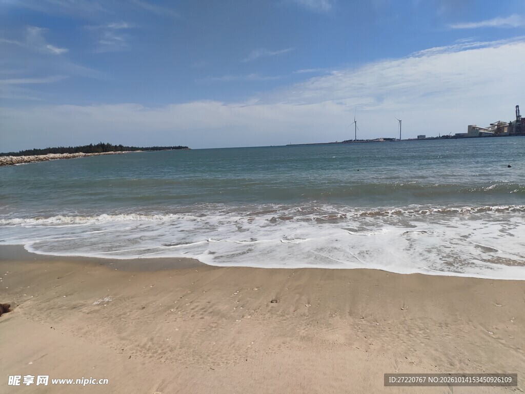 晴朗海滨沙滩风光 汕尾红海湾