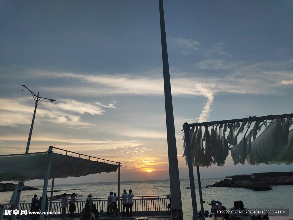 海滨日落休闲场景 汕尾红海湾