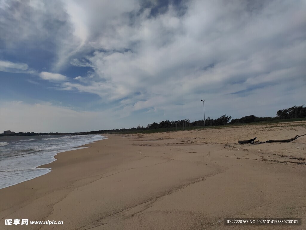 阴天海滩自然风景 汕尾红海湾