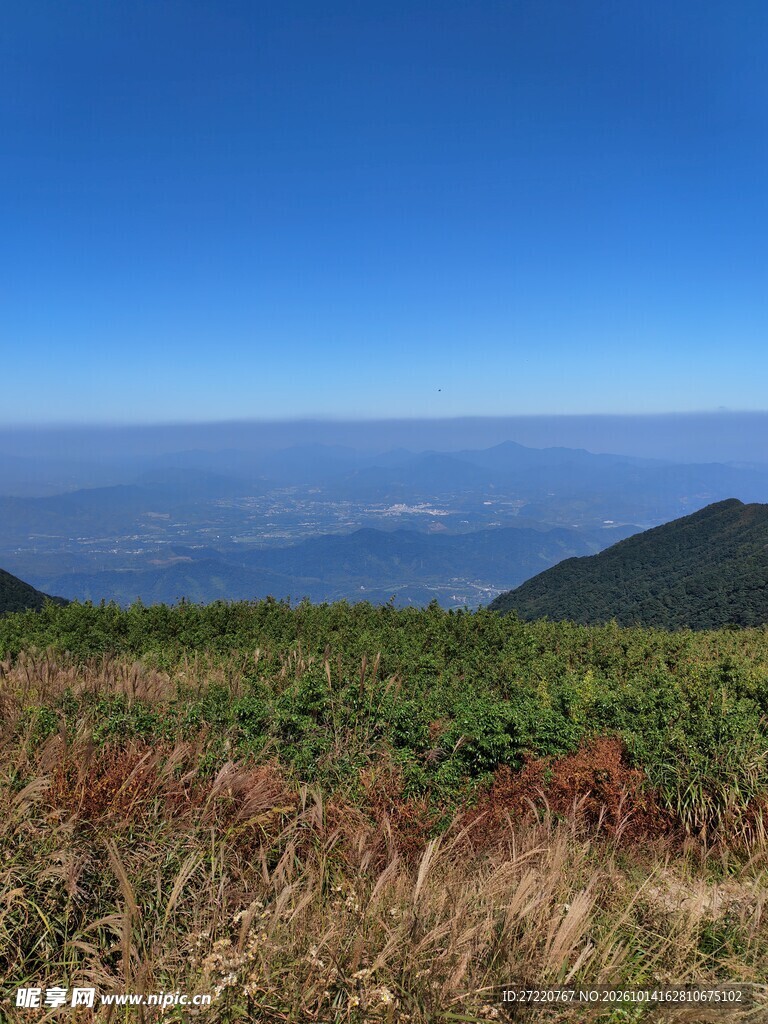 高山远眺晴空云海 罗浮山