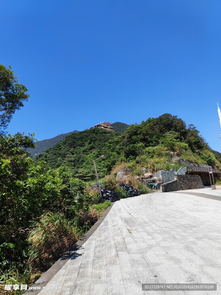 山间晴日美景  罗浮山