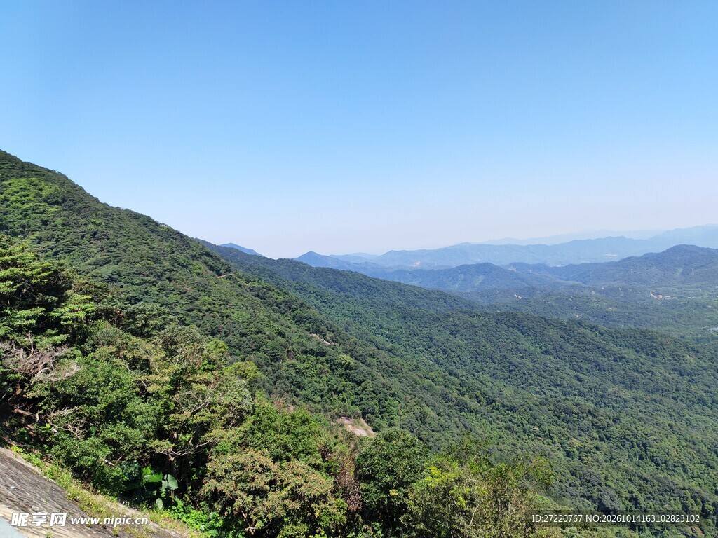 青山蓝天山野风光  罗浮山