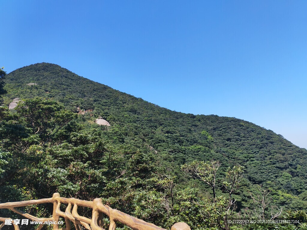 青山蓝天郊野风光 罗浮山