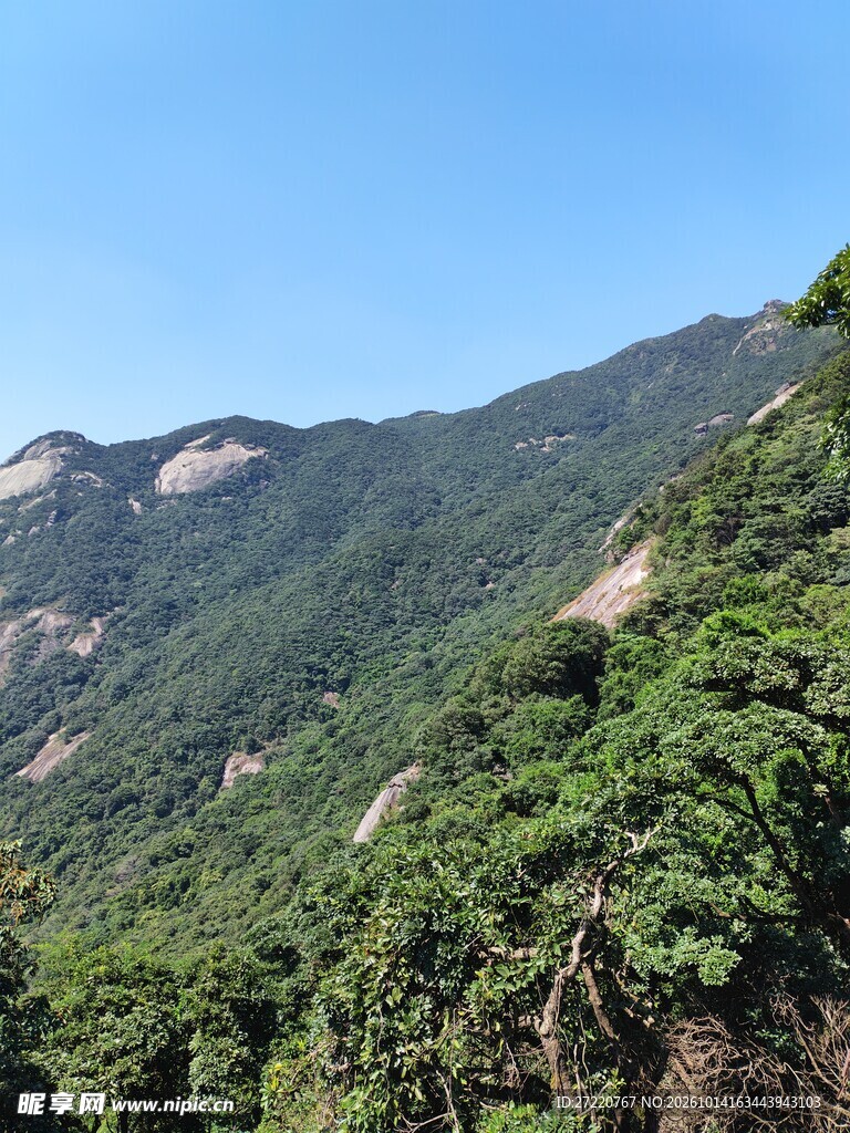 青山蓝天山野风光 罗浮山