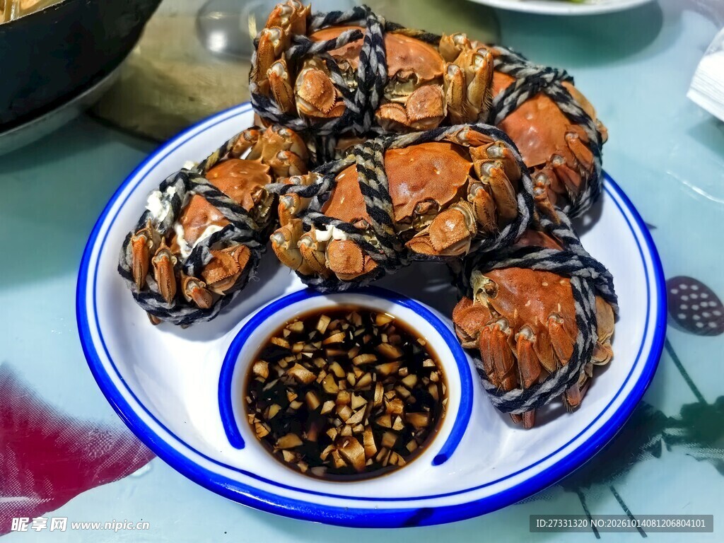 清蒸大闸蟹配蘸料