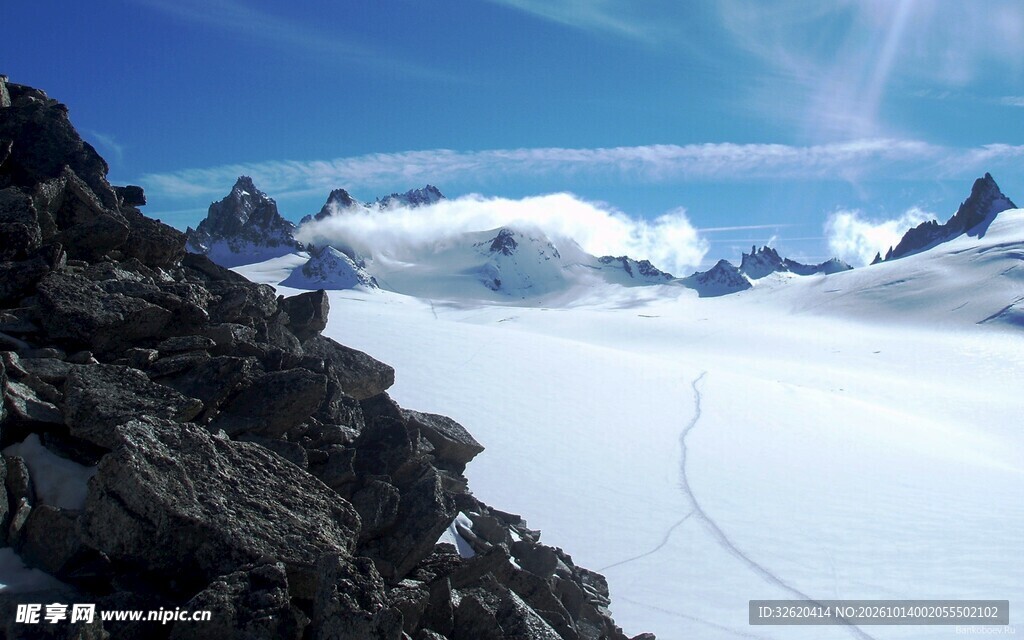 高山云海壮阔景观