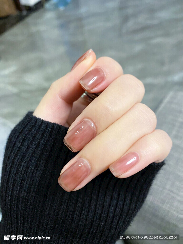 温柔裸粉美甲展示