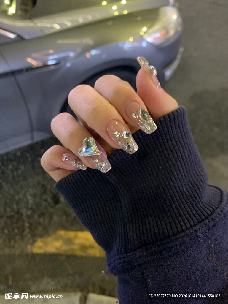 精致闪钻美甲实拍