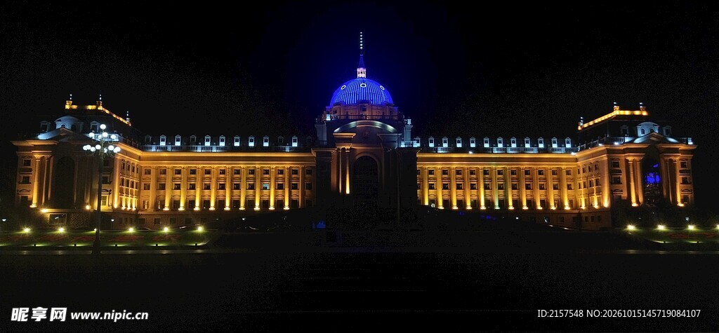 扎赉诺尔新区政府建筑夜景