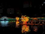 湖面龙灯夜景倒影