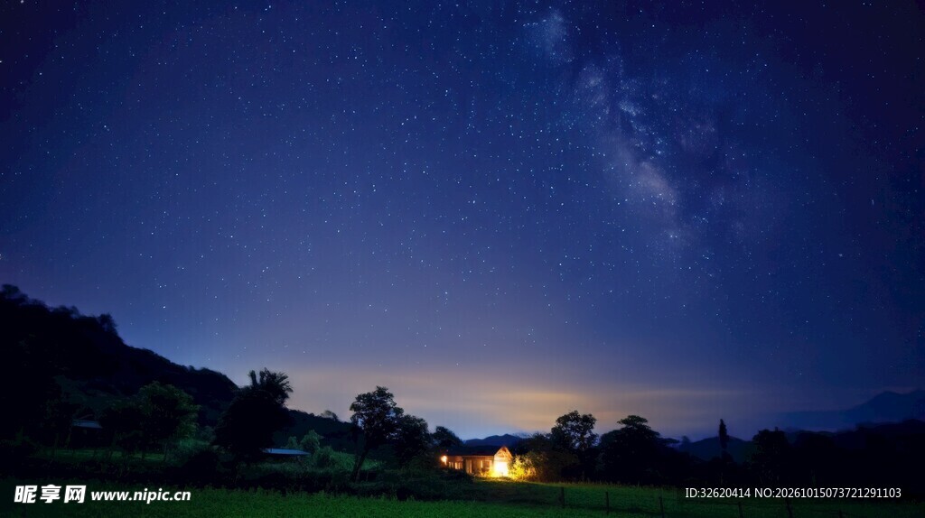 乡野夜幕星空美景