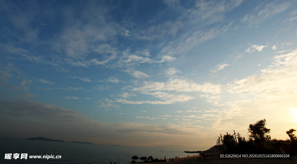 海边黄昏日落美景