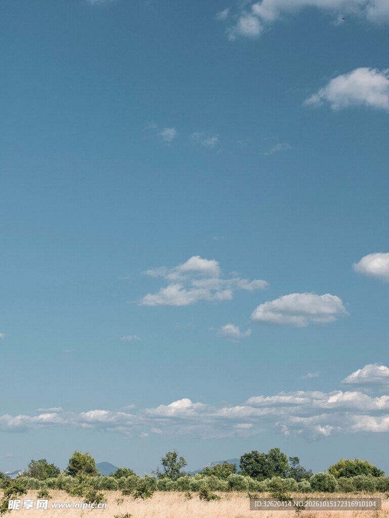旷野晴空自然风光