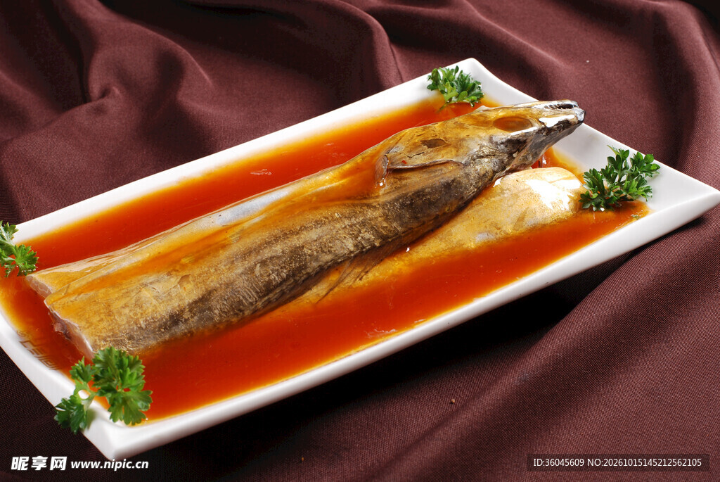 红烧整条鱼美食