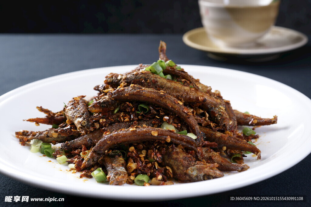 香酥干煸小河鱼