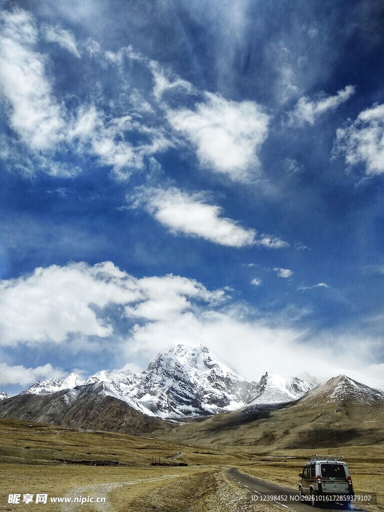 高原雪山旷野自驾风光