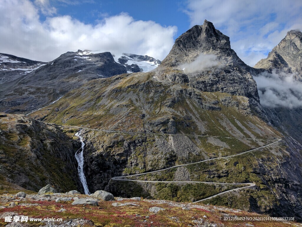高山原野自然风光