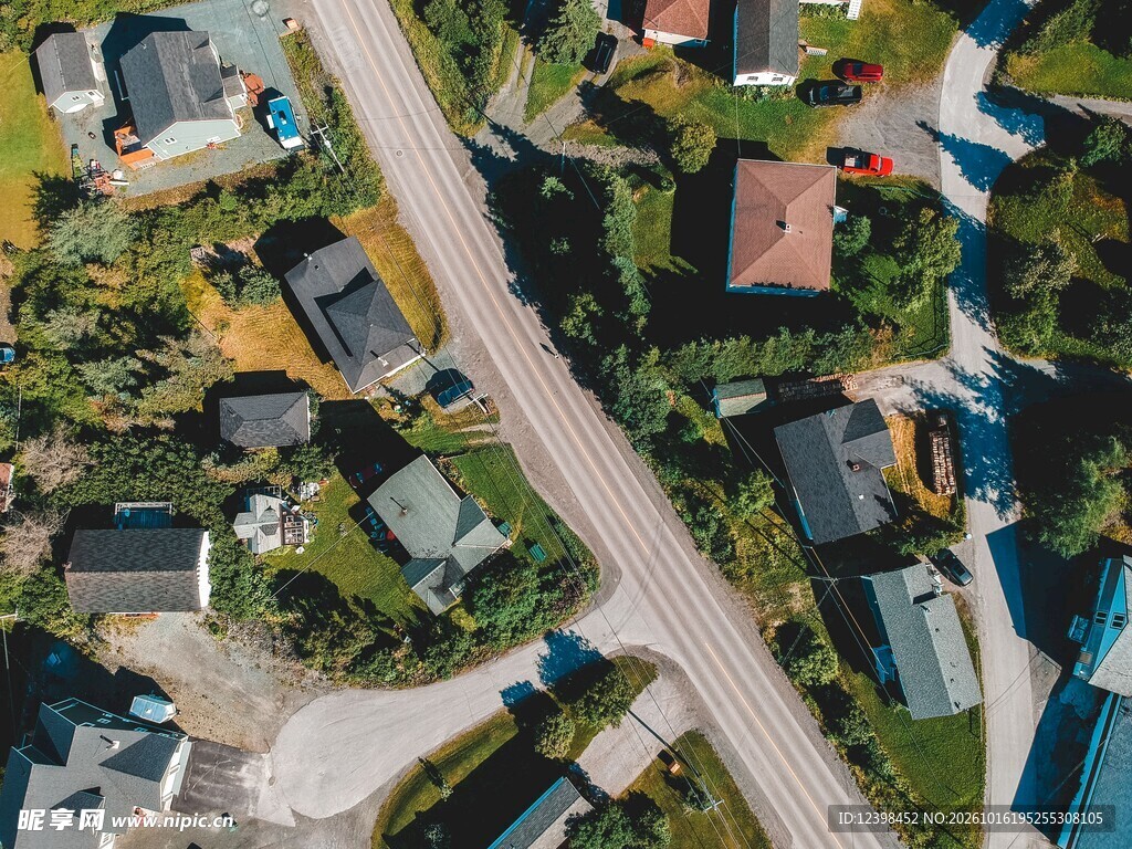 航拍乡村道路民居景观