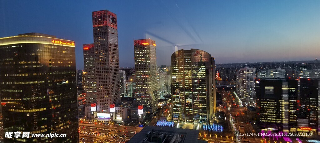 城市黄昏夜景