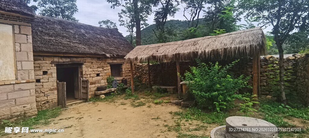 乡村传统农家小院