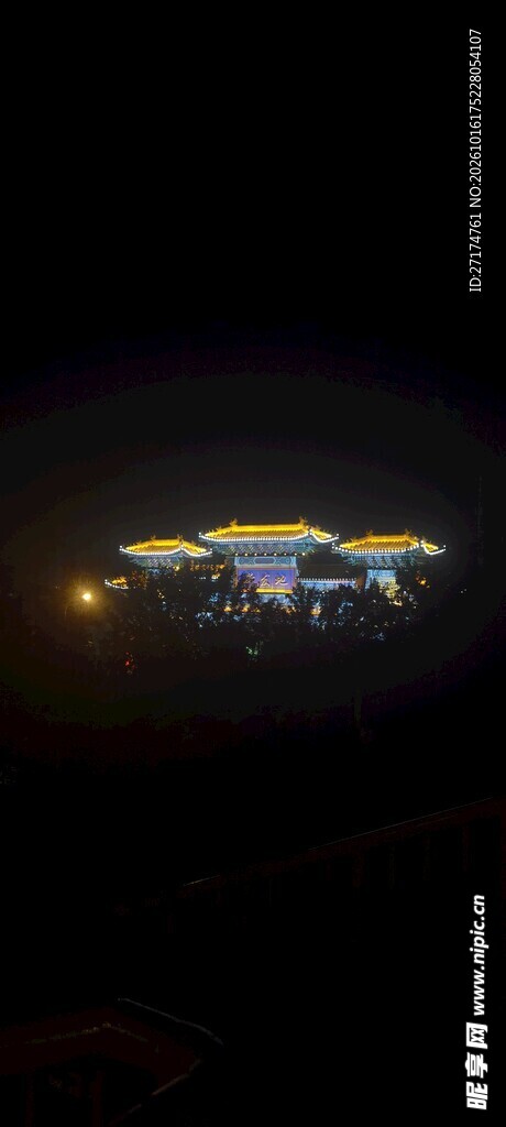 夜间水上观光游船