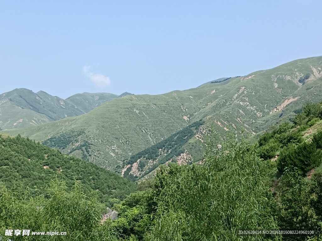 青山蓝天山野风光