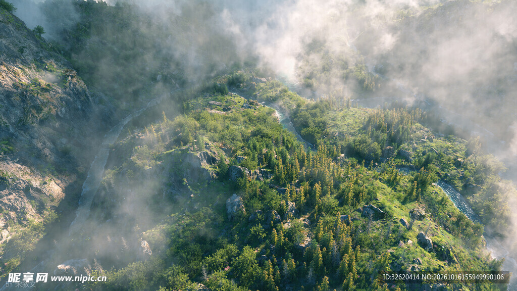 云雾青山自然美景