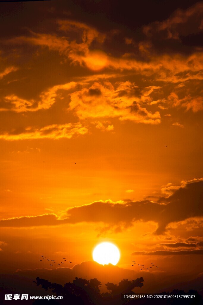 日落黄昏晚霞漫天