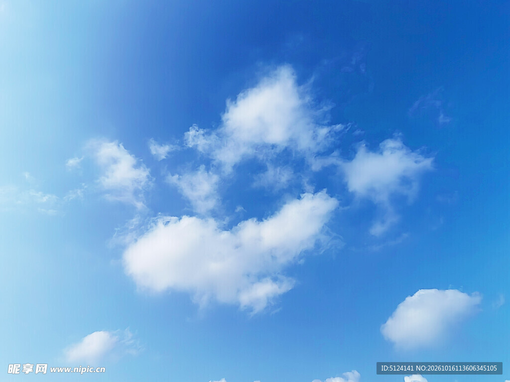 蓝天白云