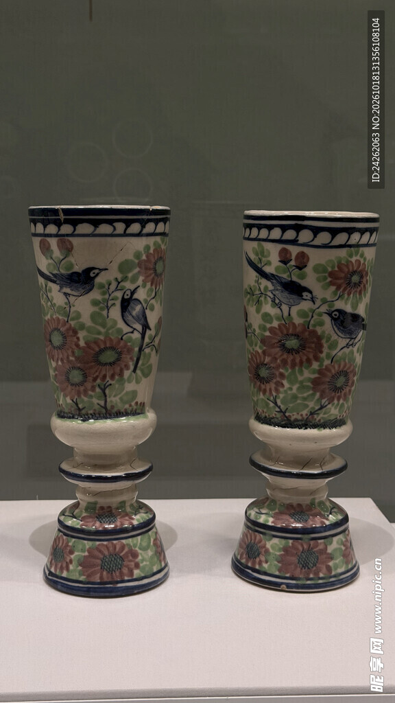 青花红绿彩花鸟纹香筒