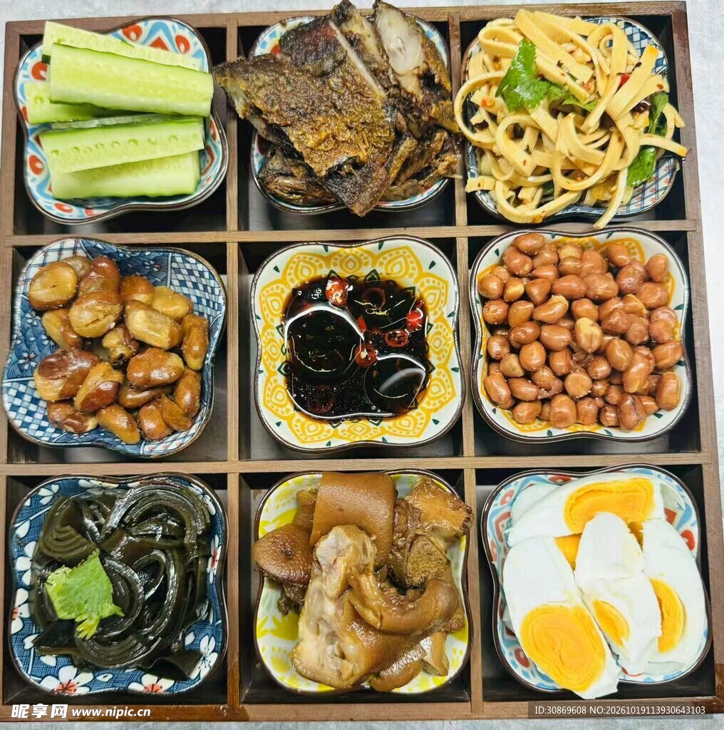 中式九宫格凉菜拼盘