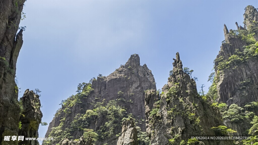 青山奇峰自然风光