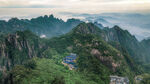 连绵青山自然风光