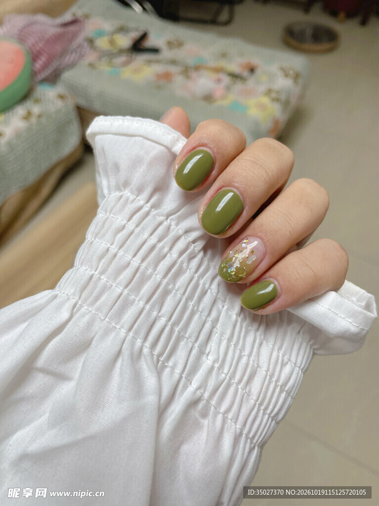 牛油果绿美甲实拍