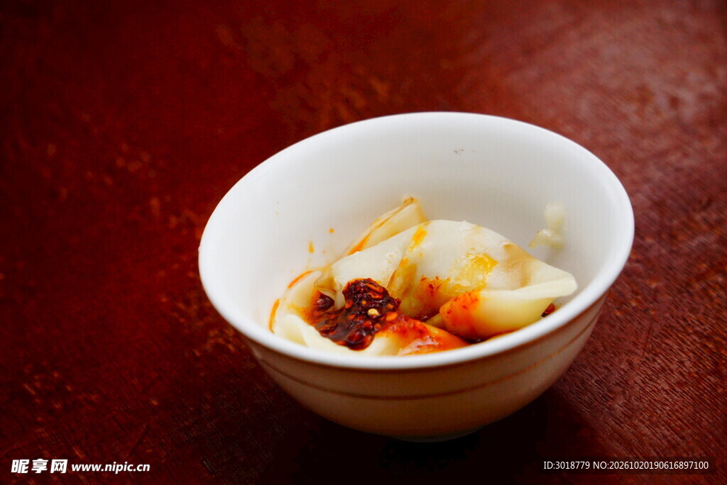 碗中残留餐食残渣