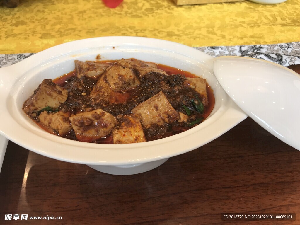 碗装红烧家常菜