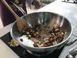 家常铁锅炒菜