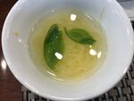 碗中绿茶茶汤特写
