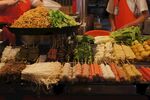 夜市小吃摊食材陈列